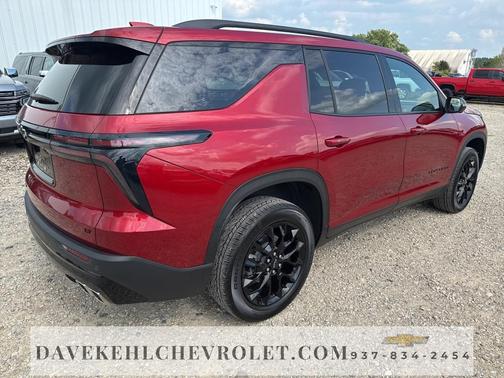 2024 Chevrolet Traverse LT