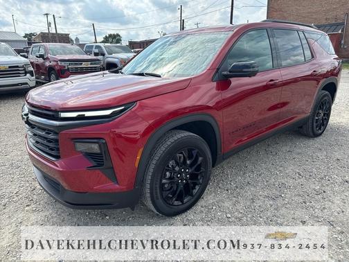 2024 Chevrolet Traverse LT