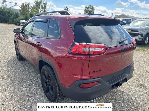 Deep Cherry Red Crystal Pearlcoat 2017 Jeep Cherokee Limited