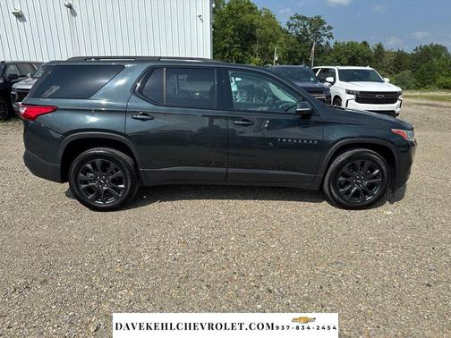 Graphite Metallic 2020 Chevrolet Traverse RS