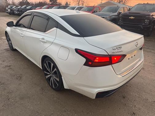 2020 Nissan Altima SR FWD