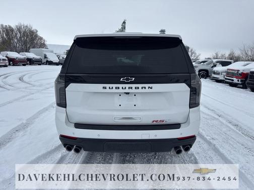 2025 Chevrolet Suburban RST