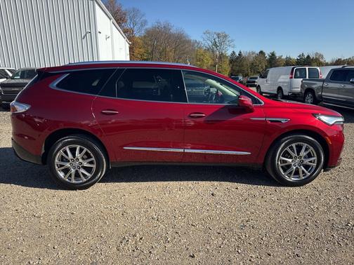 2023 Buick Enclave Essence AWD