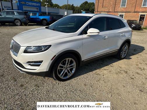 White Platinum Metallic Tri-Coat 2019 Lincoln MKC Reserve