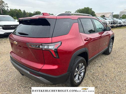 Radiant Red Tintcoat 2025 Chevrolet Equinox 1LT