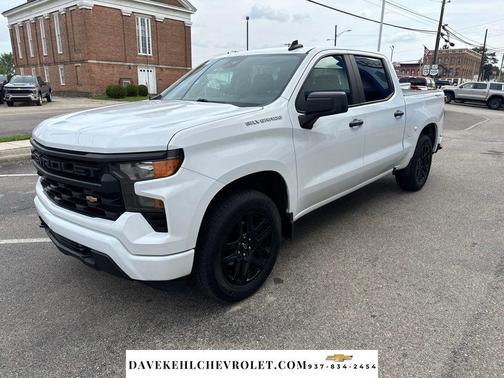 Summit White 2022 Chevrolet Silverado 1500 Custom