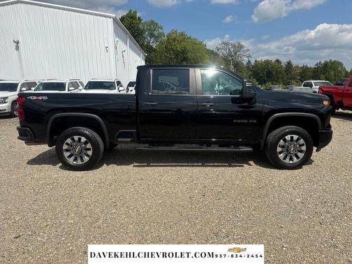 Black 2024 Chevrolet Silverado 2500 Custom