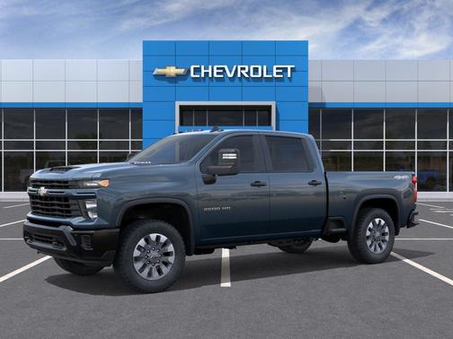 Lakeshore Blue Metallic 2026 Chevrolet Silverado 2500 Custom