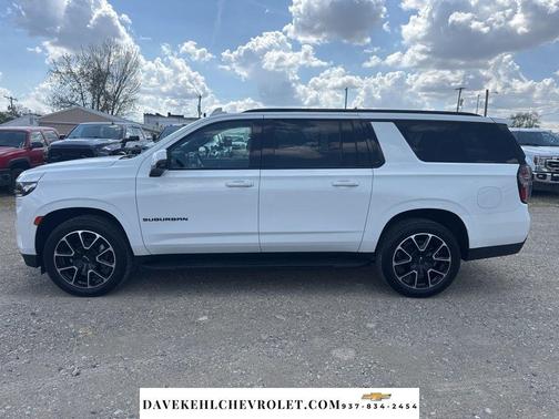 Summit White 2022 Chevrolet Suburban RST