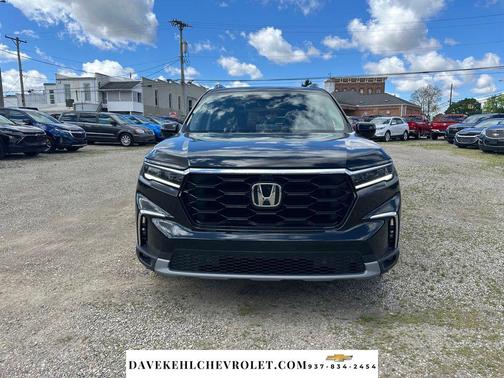 Crystal Black Pearl 2025 Honda Pilot Elite