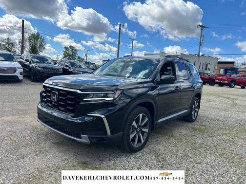 Crystal Black Pearl 2025 Honda Pilot Elite