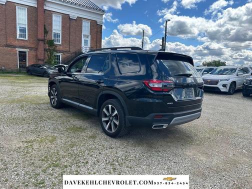 Crystal Black Pearl 2025 Honda Pilot Elite