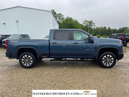 Lakeshore Blue Metallic 2024 Chevrolet Silverado 2500 Custom