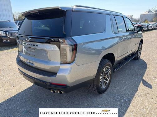 Sterling Gray Metallic 2026 Chevrolet Suburban Z71, 4WD