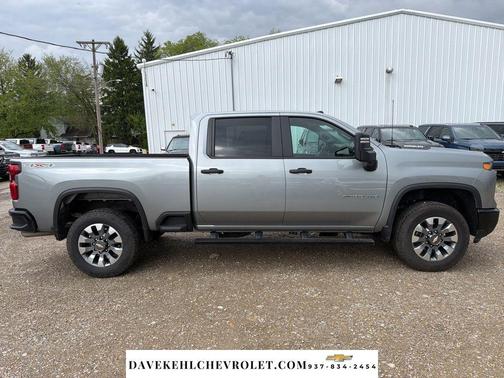 Sterling Gray Metallic 2026 Chevrolet Silverado 2500 Custom