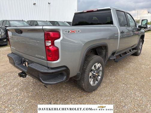 Sterling Gray Metallic 2026 Chevrolet Silverado 2500 Custom
