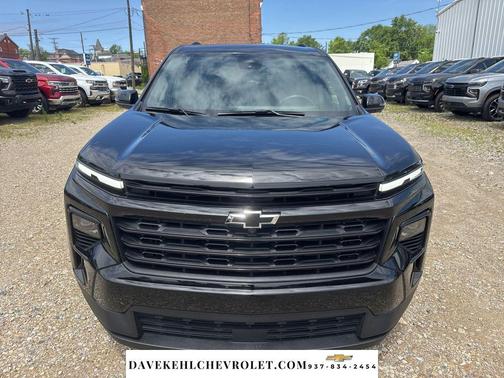 Mosaic Black Metallic 2024 Chevrolet Traverse LT