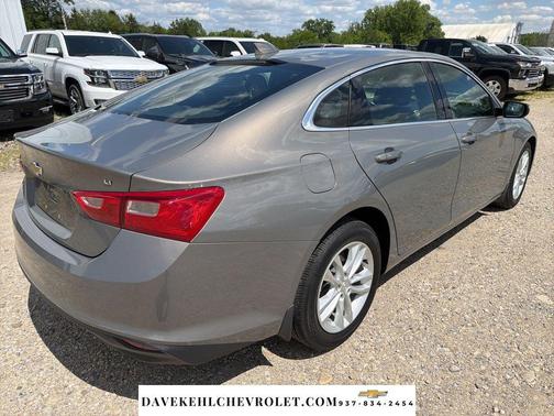 Pepperdust Metallic 2018 Chevrolet Malibu LT