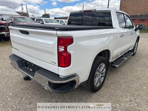 Iridescent Pearl Tricoat 2022 Chevrolet Silverado 1500 LTZ
