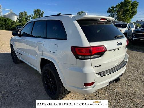 Bright White Clearcoat 2018 Jeep Grand Cherokee Altitude