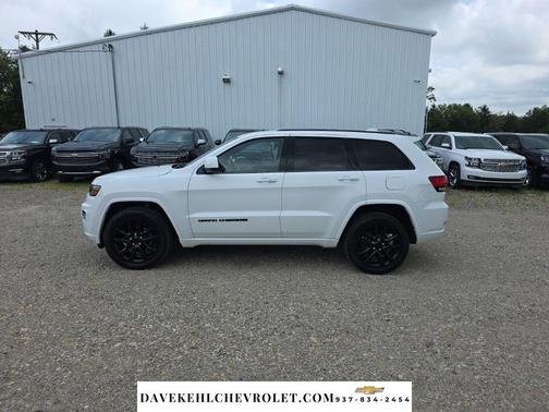 Bright White Clearcoat 2018 Jeep Grand Cherokee Altitude