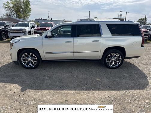White Diamond Clearcoat 2015 Cadillac Escalade ESV Platinum