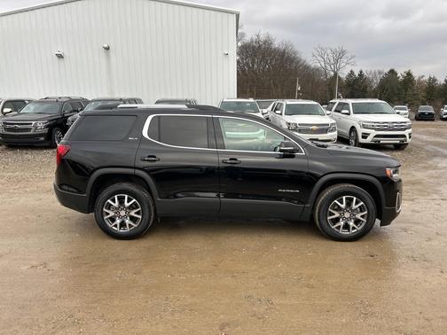 2023 GMC Acadia AWD SLT