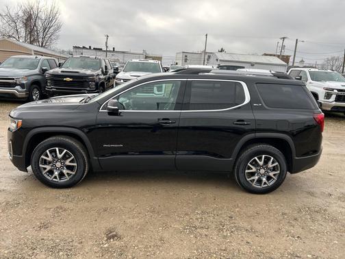 2023 GMC Acadia AWD SLT