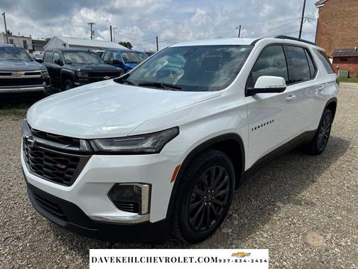 Summit White 2023 Chevrolet Traverse RS