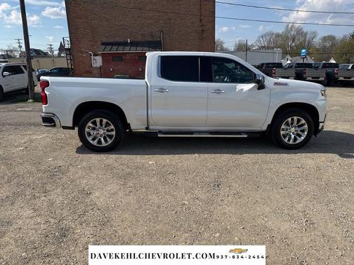 Iridescent Pearl Tricoat 2022 Chevrolet Silverado 1500 Limited LTZ
