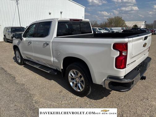 Iridescent Pearl Tricoat 2022 Chevrolet Silverado 1500 Limited LTZ