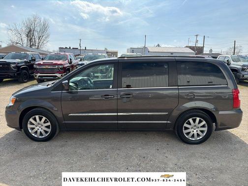 2015 Chrysler Town & Country Touring