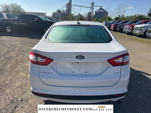 Oxford White 2016 Ford Fusion SE