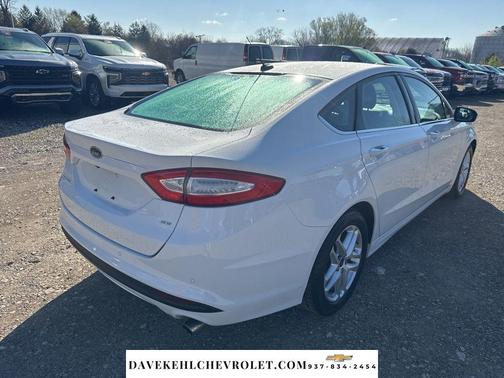Oxford White 2016 Ford Fusion SE