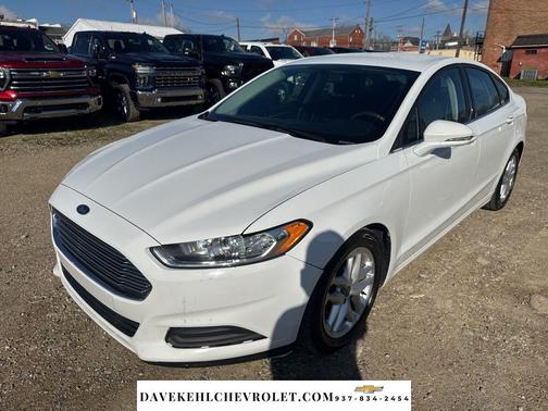 Oxford White 2016 Ford Fusion SE