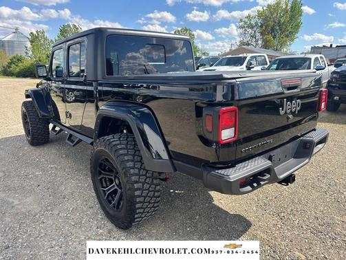 Black Clearcoat 2021 Jeep Gladiator Sport S