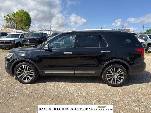 White Platinum Metallic Tri-Coat 2017 Ford Explorer Platinum