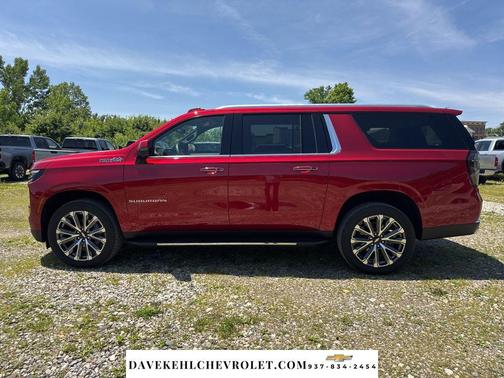 Radiant Red Tintcoat 2026 Chevrolet Suburban High Country, 4WD