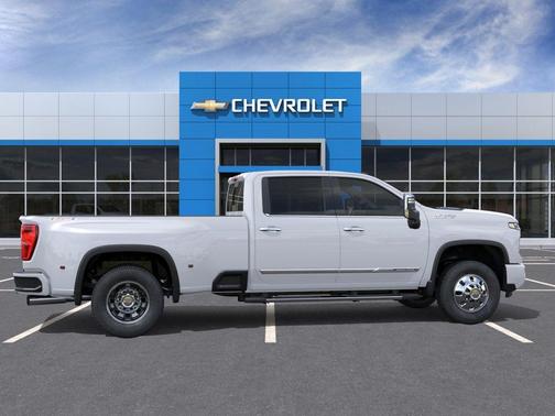 Summit White 2026 Chevrolet Silverado 3500 High Country