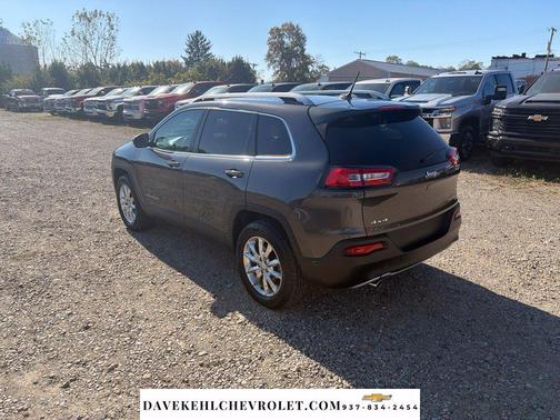 Granite Crystal Metallic Clearcoat 2015 Jeep Cherokee Limited