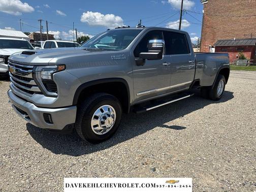 Sterling Gray Metallic 2025 Chevrolet Silverado 3500 High Country