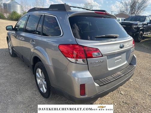 Steel Silver Metallic 2010 Subaru Outback 2.5 i Limited