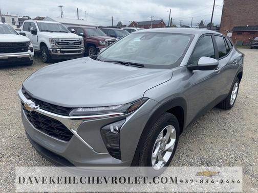 2025 Chevrolet Trax LS