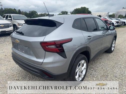 2025 Chevrolet Trax LS