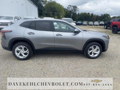 2025 Chevrolet Trax LS