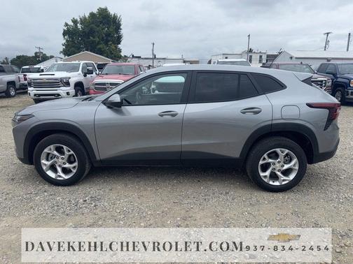2025 Chevrolet Trax LS