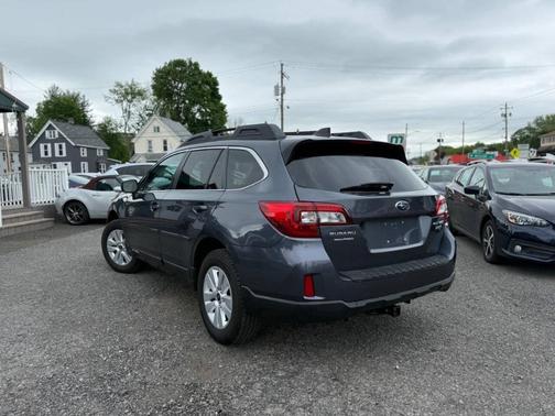 Carbide Gray Metallic 2017 Subaru Outback 2.5i Premium