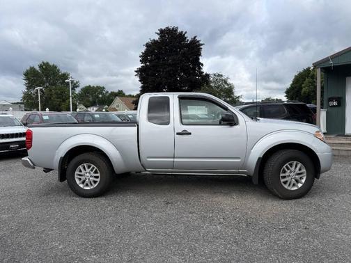 Brilliant Silver 2017 Nissan Frontier SV
