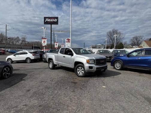 Quicksilver Metallic 2017 GMC Canyon Base