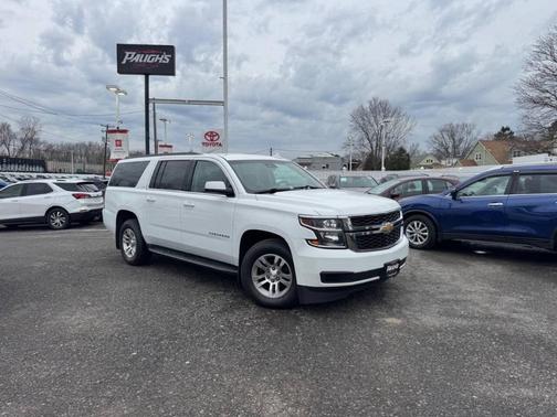 Summit White 2018 Chevrolet Suburban LT